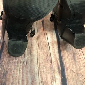 Simply Vera Vera Wang Shoes - Simply Vera Ankle Leather Boot Heels 7.5 Simply Vera Vera Wang Shoes - Simply Vera Ankle Leather Boot Heels 7.5